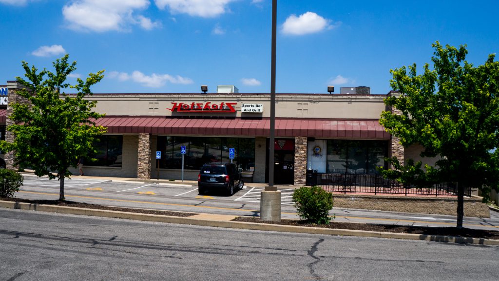 Hotshots Sports Bar & Grill Arnold, MO Location